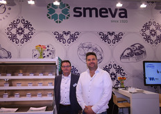 Bij een historie van meer dan een eeuw past een oer-Hollands design, met de koele kleuren van Delfts Blauw. Frank Staals en Robert Derks van Smeva.